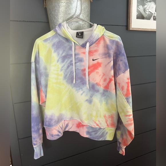Nike Tops - Nike tie dye cropped hoodie sweatshirt medium